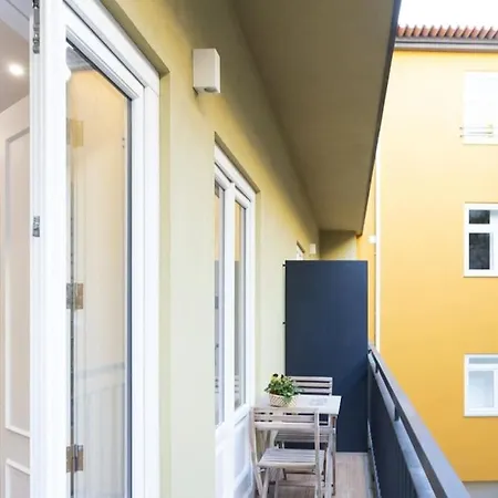 Apartment Sweet Downtown Loft With Balcony Porto