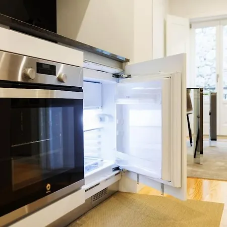 Sweet Downtown Loft With Balcony Porto